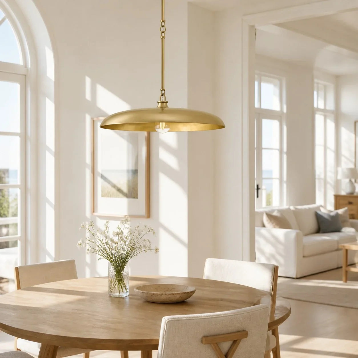 Chain-hanging pendant light