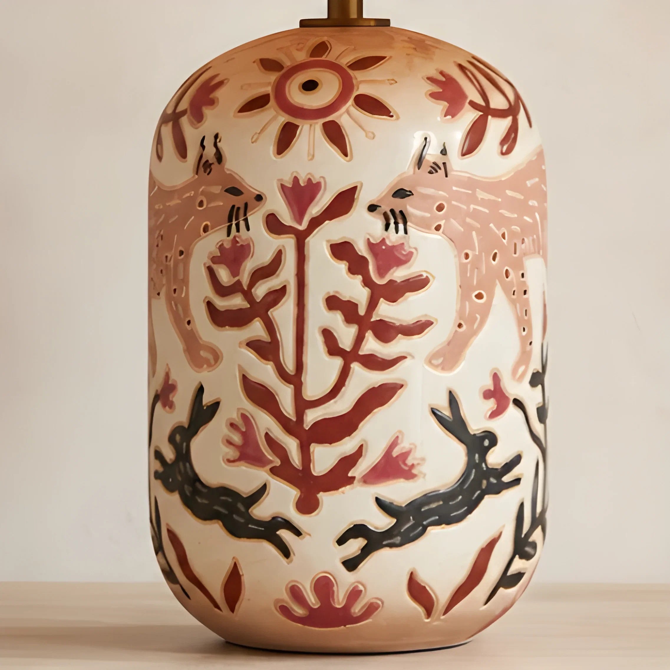 Table lamp with linen shade