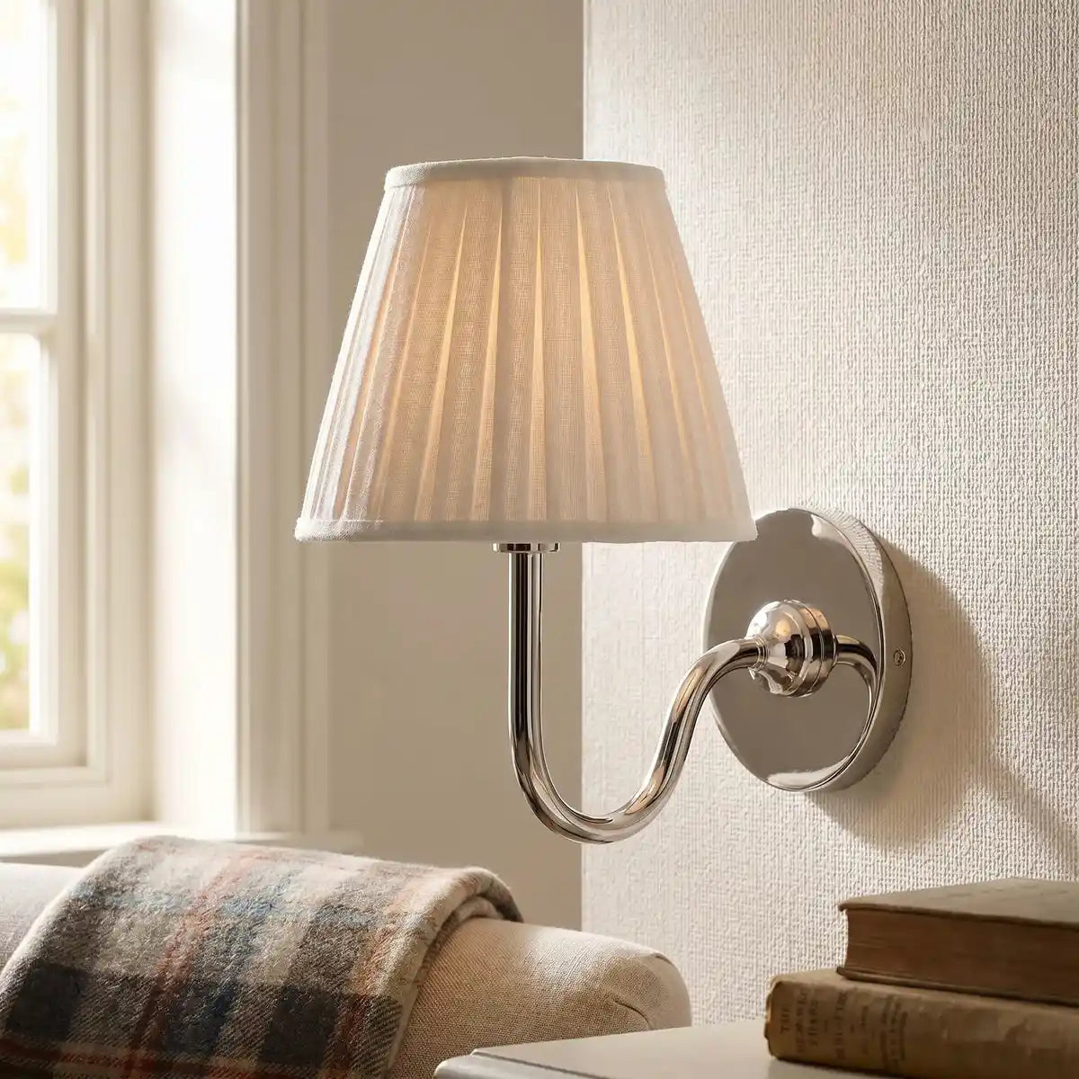 Traditional wall light for bedroom
