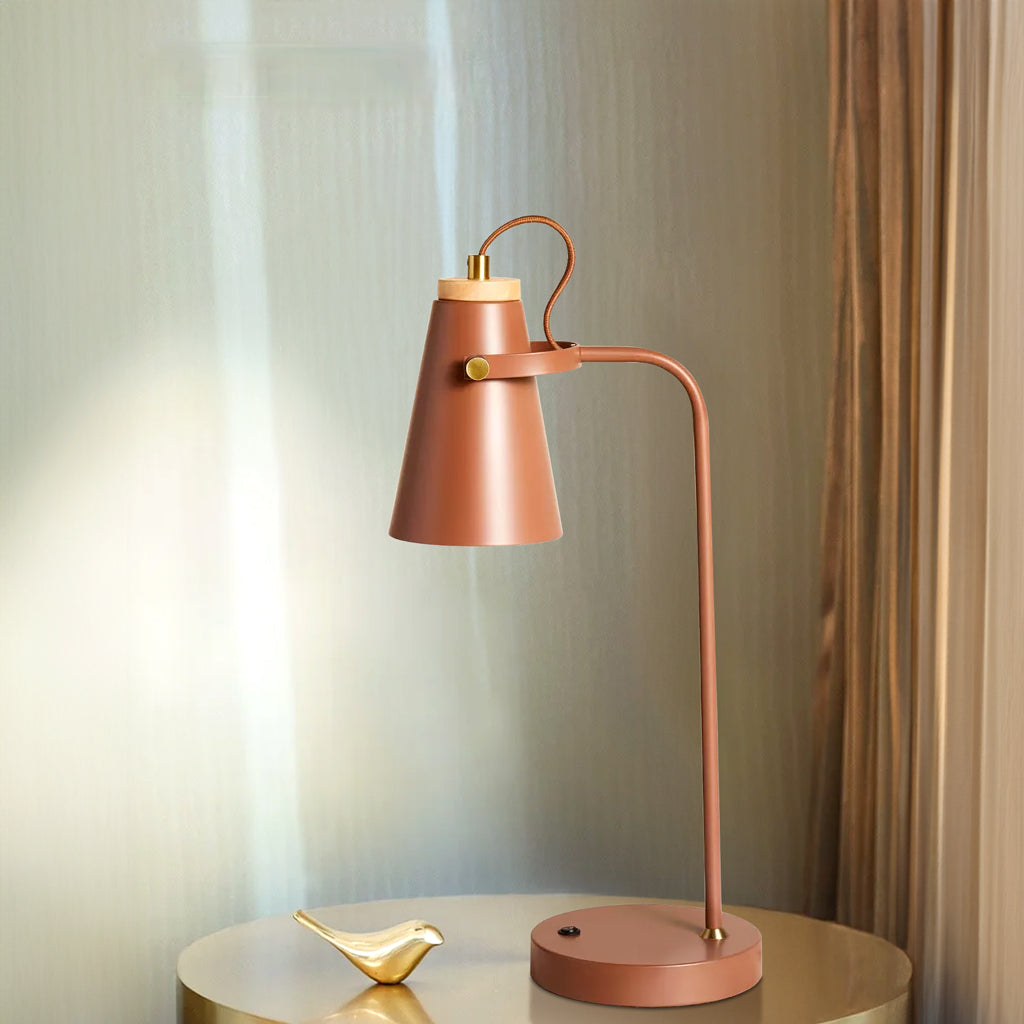 Table lamp with brass accents