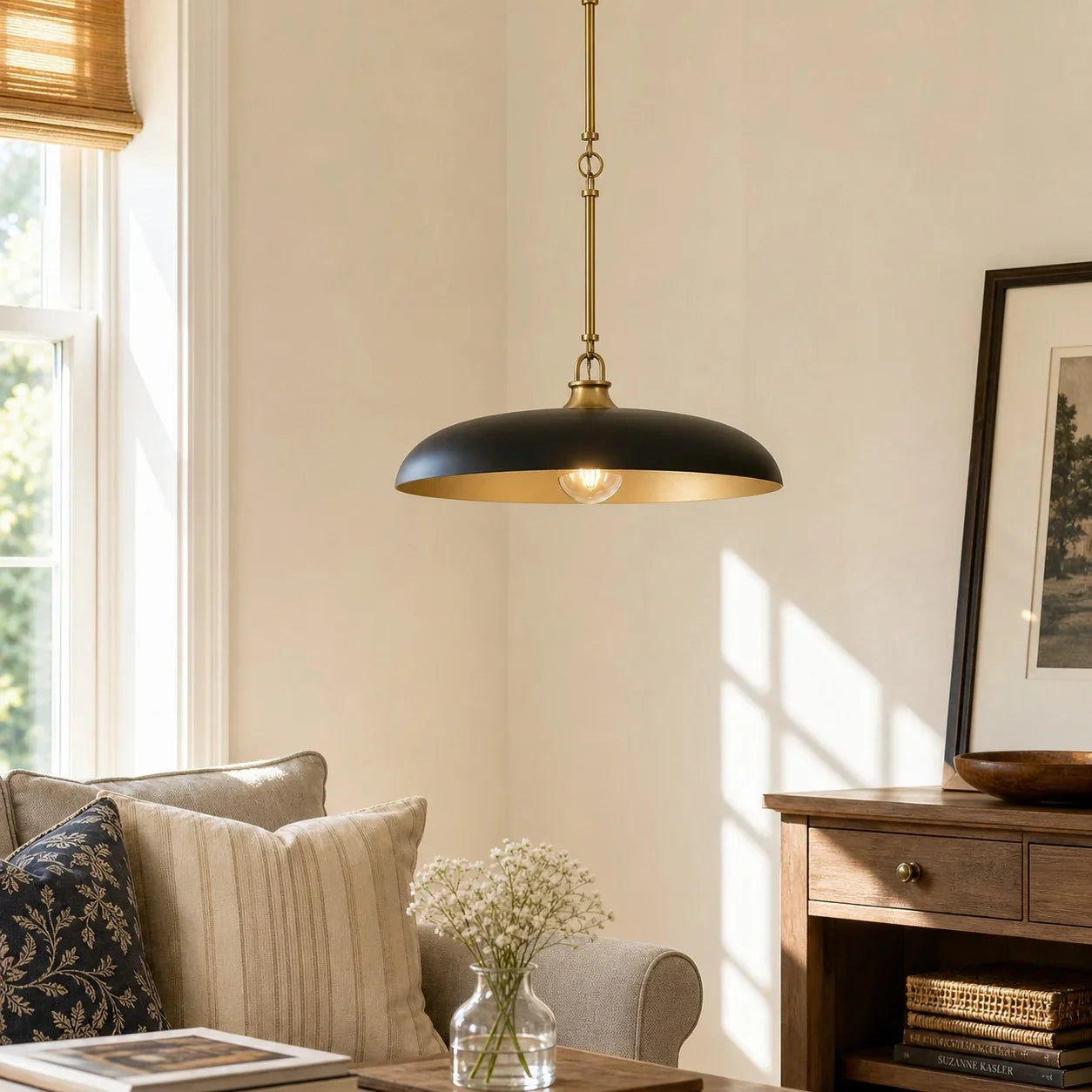 Disc pendant light for dining room