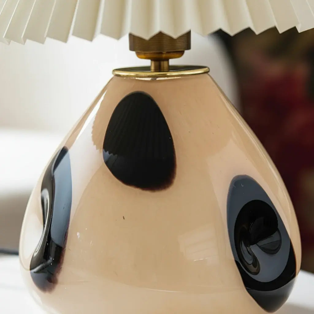 Modern pleated fabric table lamp