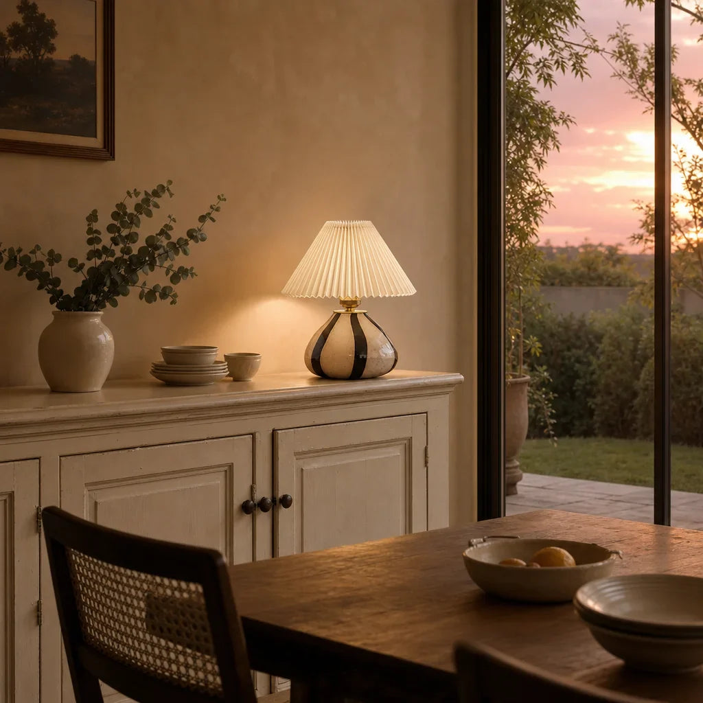Plug-in glass table lamp